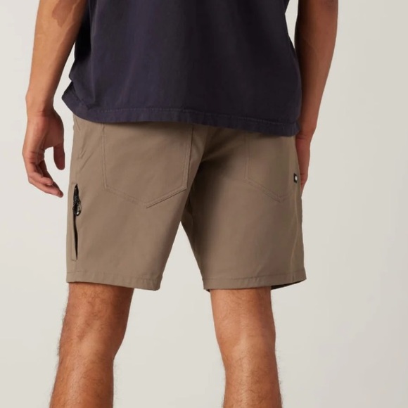 686 Everywhere Hybrid Tan Outdoor Shorts Men's Size 34 - Picture 6 of 9